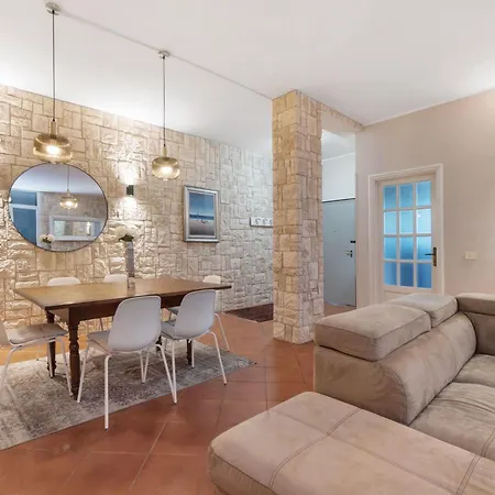 Nyaraló 'villa Della Baia Sea By Interhome